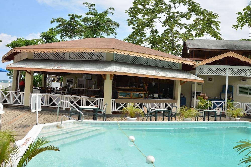 Hotel Merrils Ii