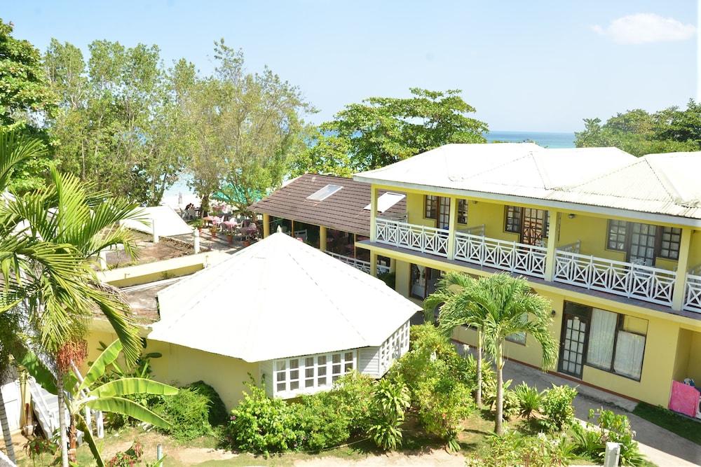 Merrils Lll Hotel