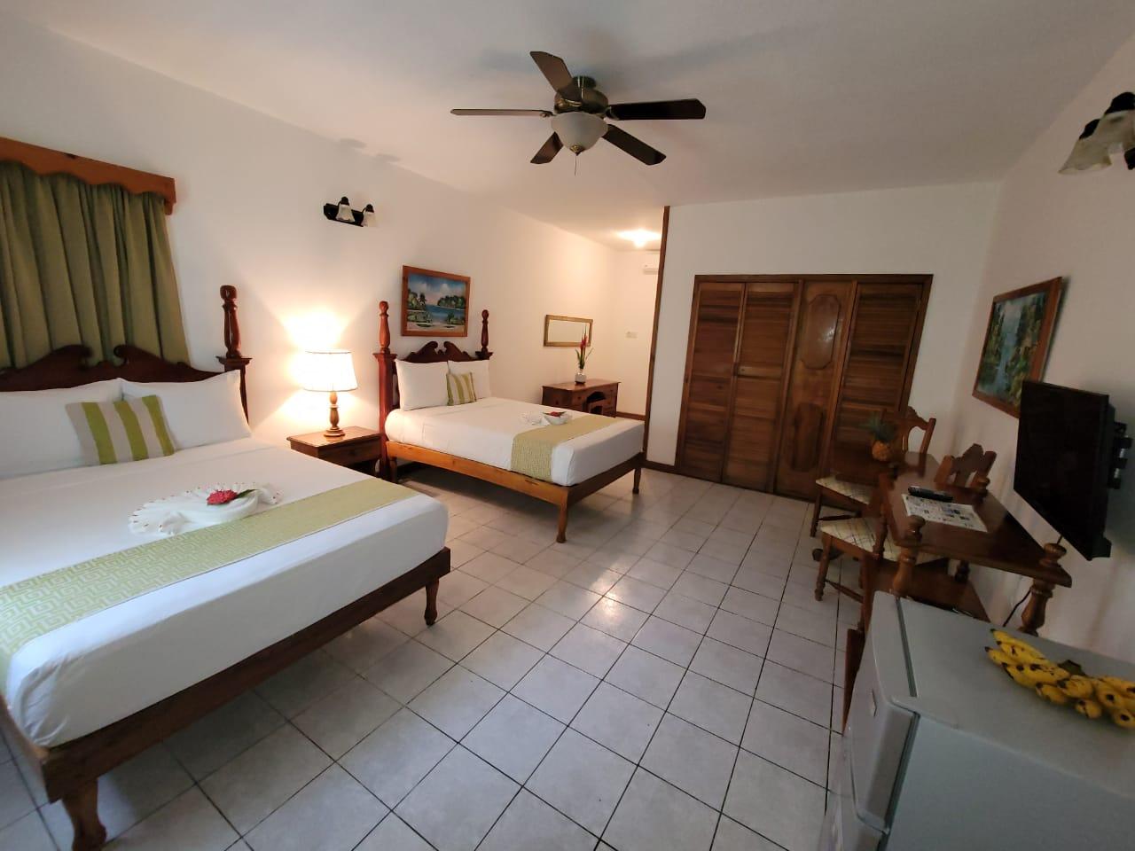 Merrils Ii Hotel 3*