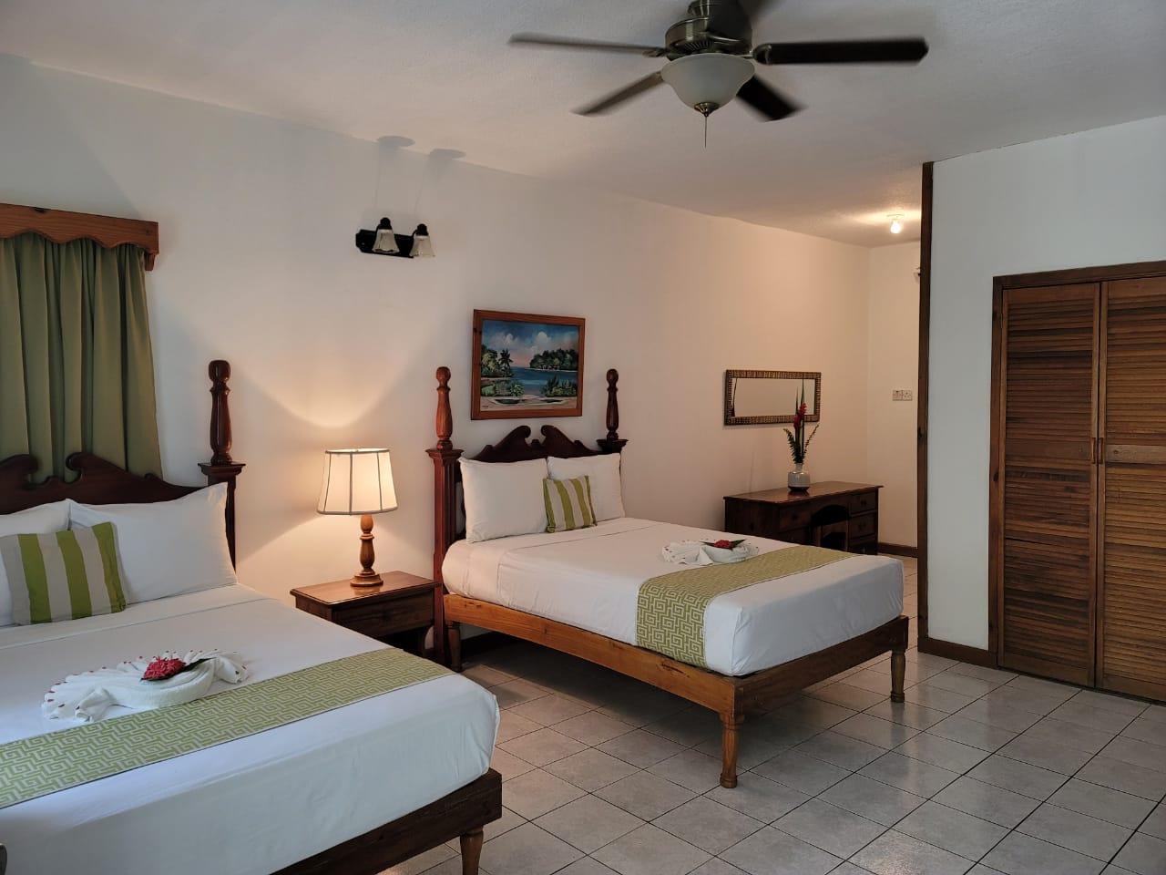 Hotel Merrils Ii 3*