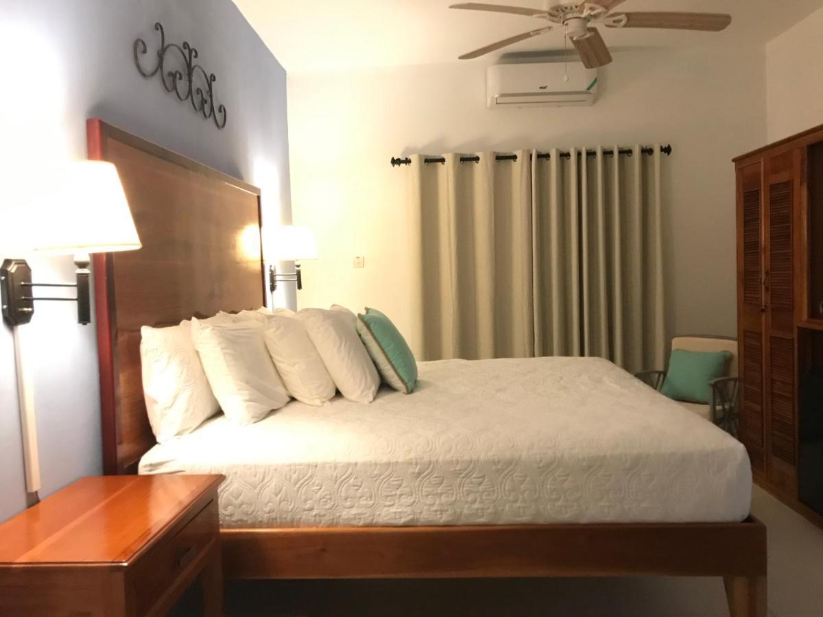 Sommerville Negril