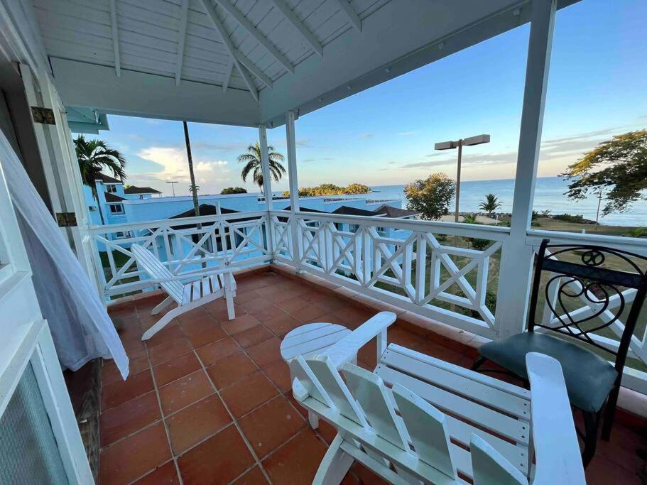 Na Penda-oasis @ Point Village, Villa Negril