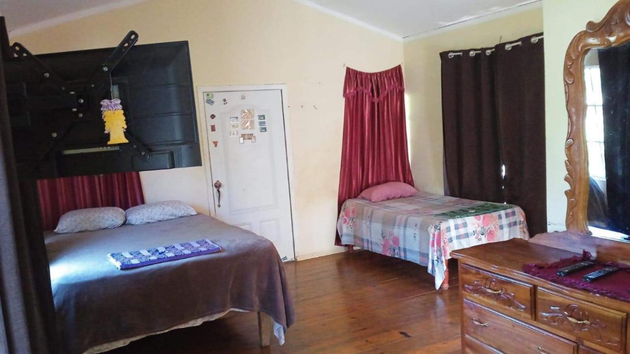 T&t - Tatty And Tony Apartment