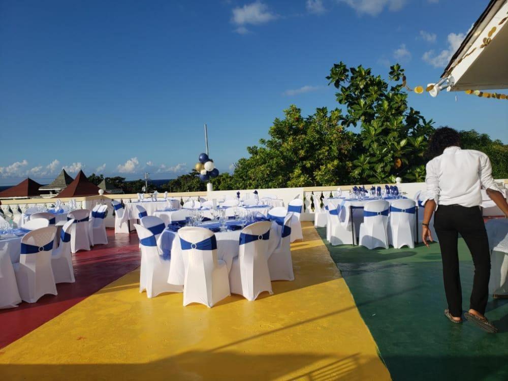 Dela De-rose Jamaica Guest house Negril