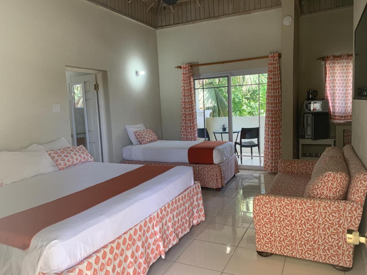 King At Oceanview In Jamaica - Enjoy 7 Miles Of White Beach! Villa