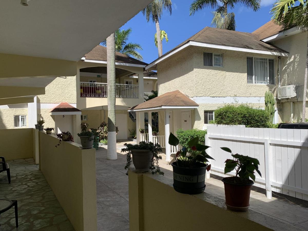 Villa Relax In Jamaica - Enjoy 7 Miles Of White Beach!