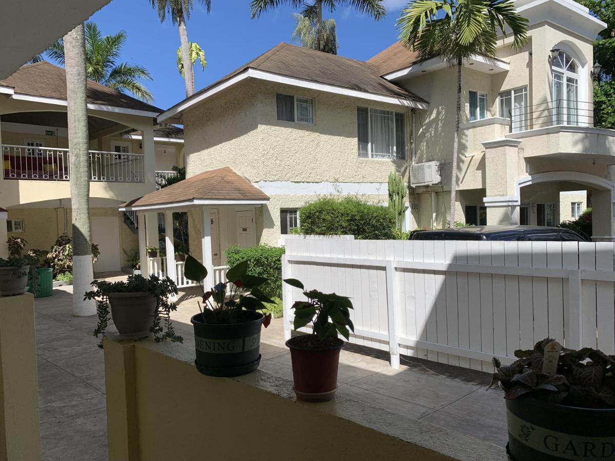 Comfy In Jamaica -enjoy 7 Miles Of White Beach! Villa *