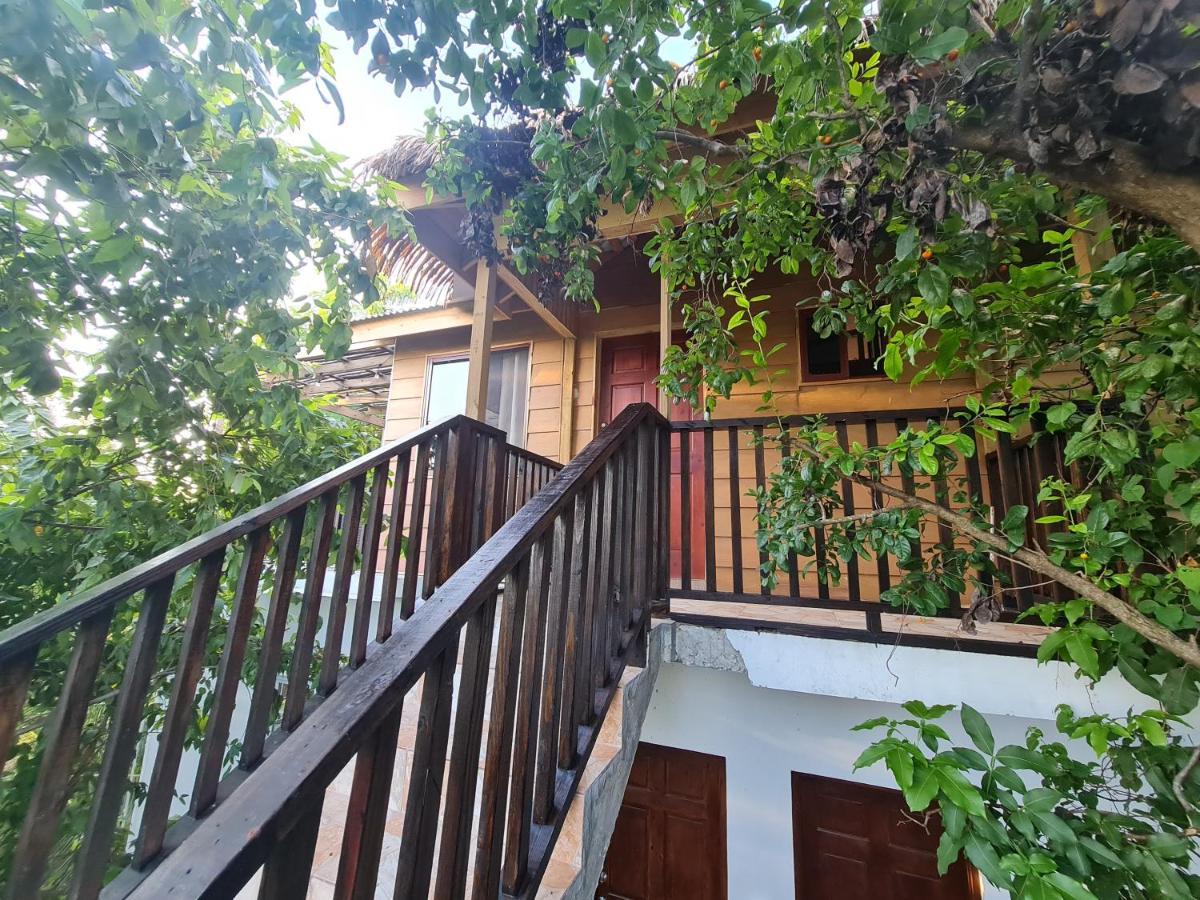 Huts * Negril
