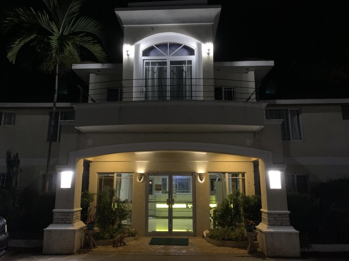 Pousada Family Comfort In Jamaica - Enjoy 7 Miles Of White Beach! Negril
