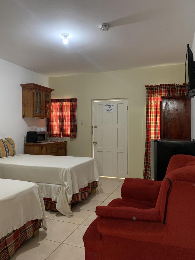 Comfy In Jamaica -enjoy 7 Miles Of White Beach! *
