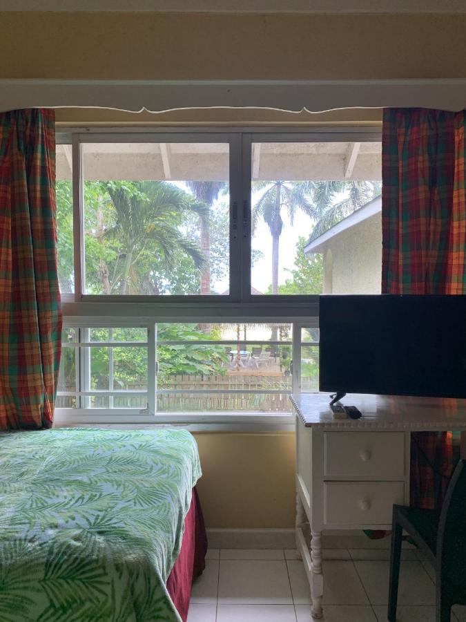 Pousada Family Comfort In Jamaica - Enjoy 7 Miles Of White Beach! *