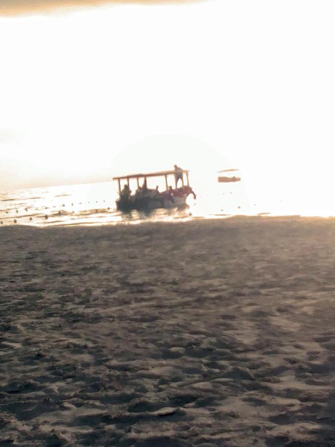 My Little In Negril, * Negril