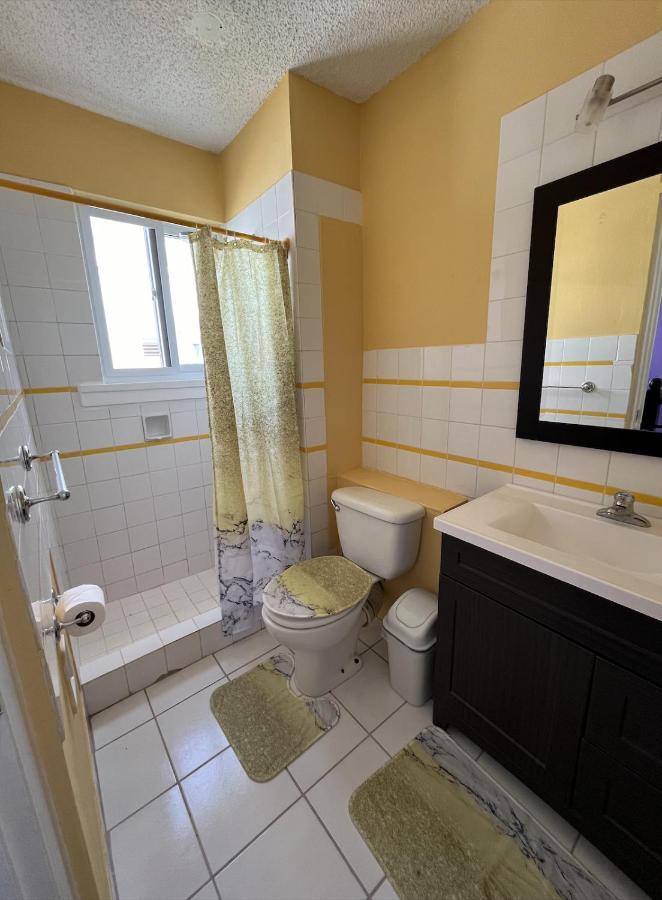 Stunning 2 Bedroom House At Point Village