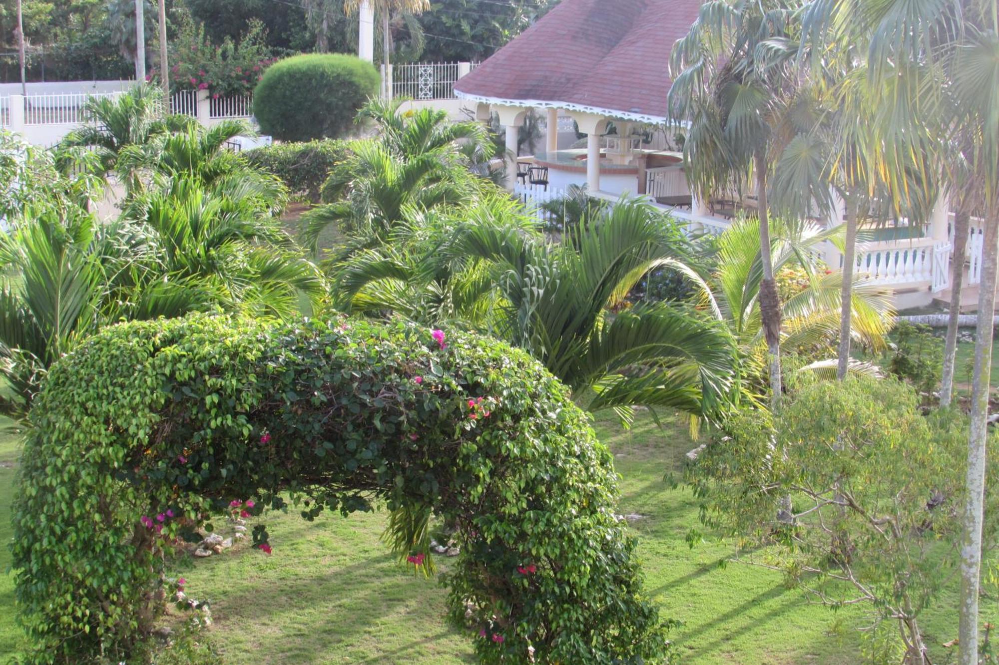 Nelsons Retreat *
