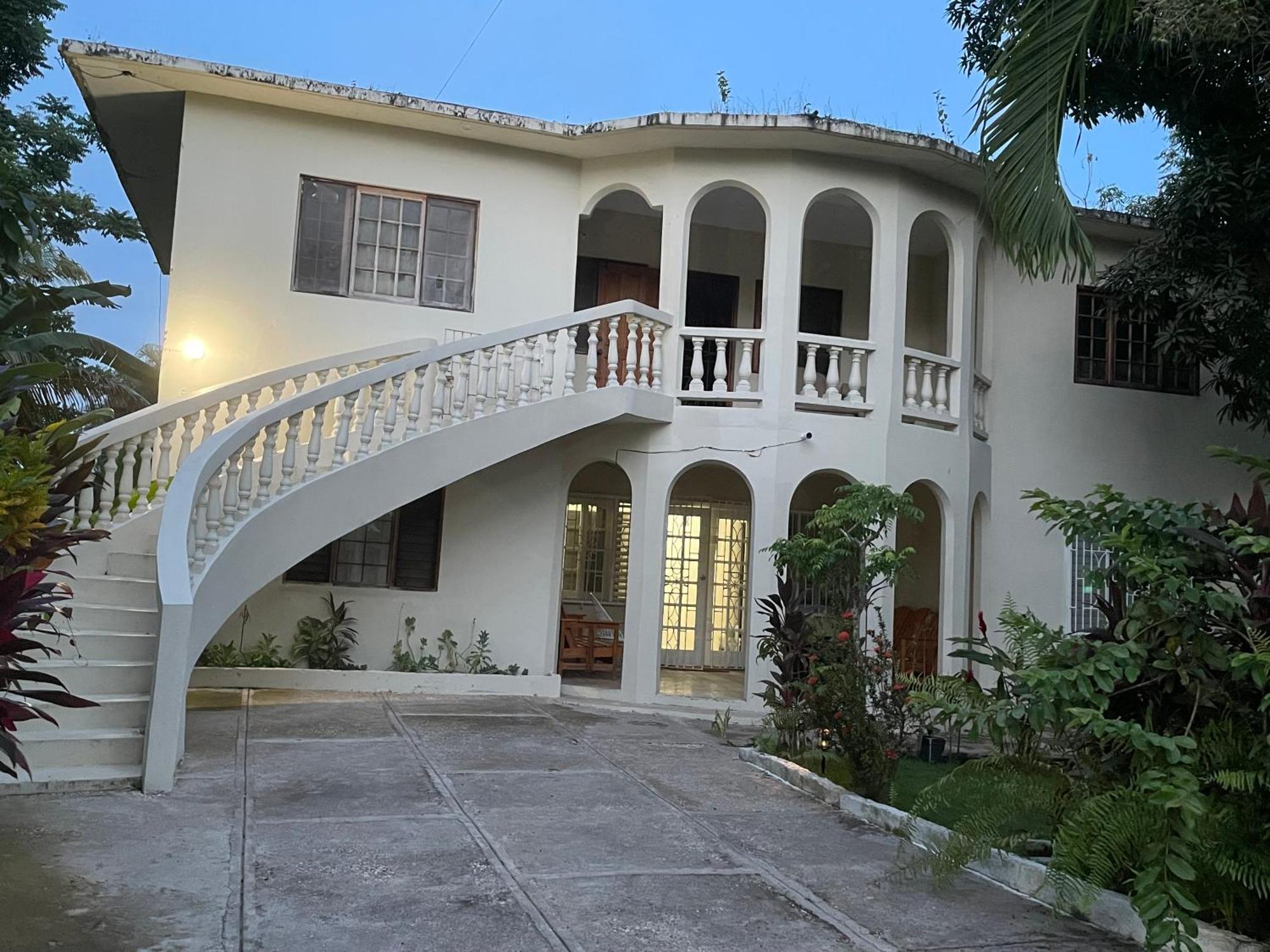 Aparthotel Aqua 6 *