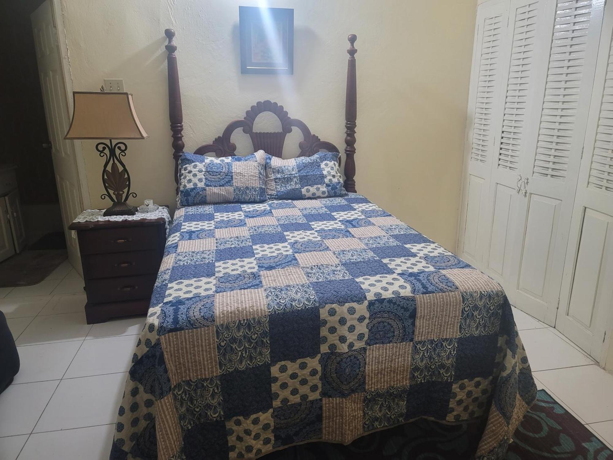 Marva's Whitehouse By Tigress 1 * Negril
