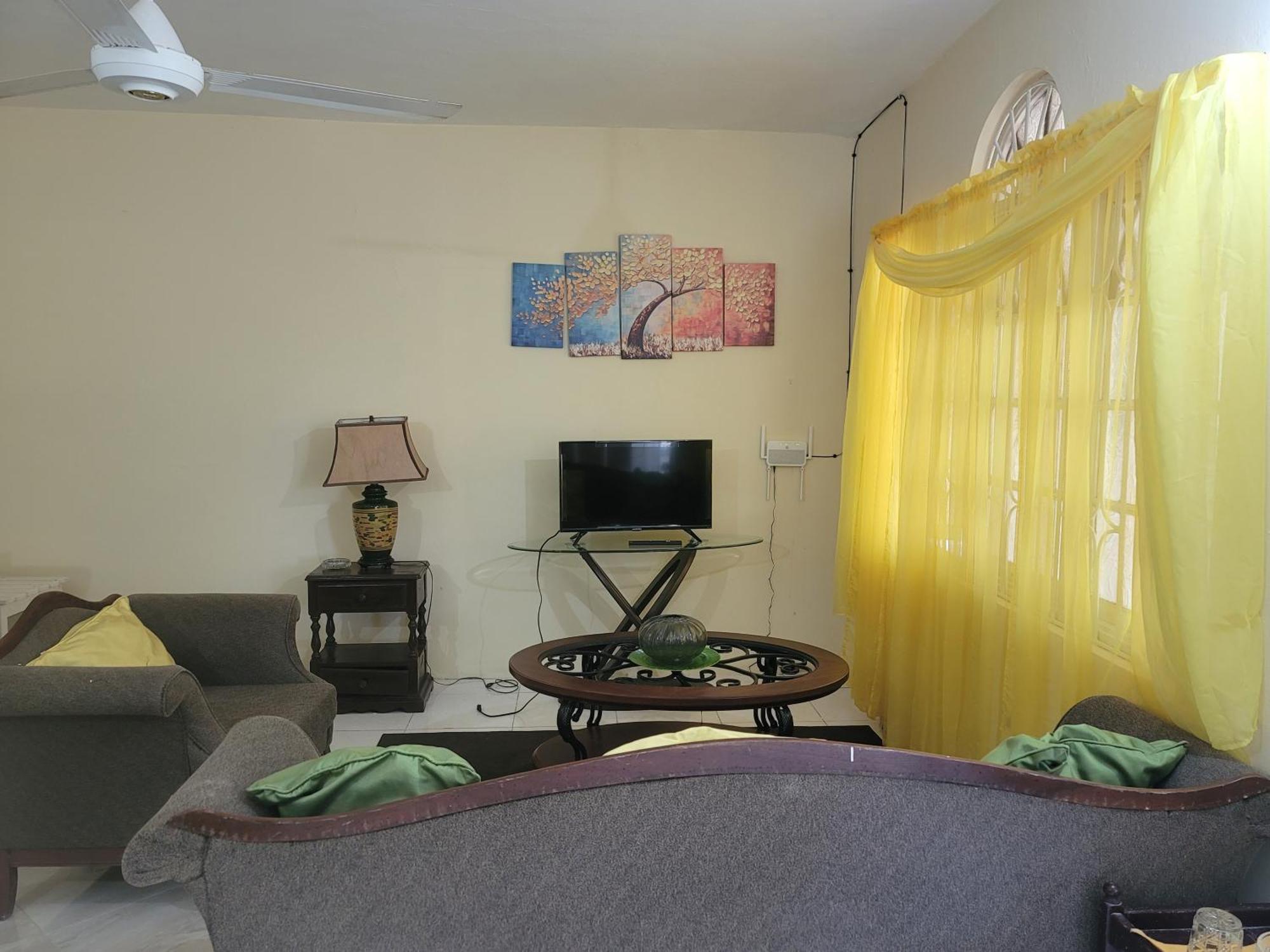 Apartment Marva's Whitehouse By Tigress 1