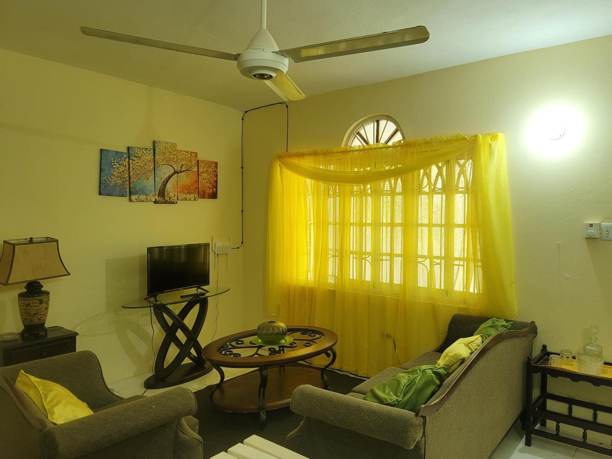 Apartment Marva's Whitehouse By Tigress 1