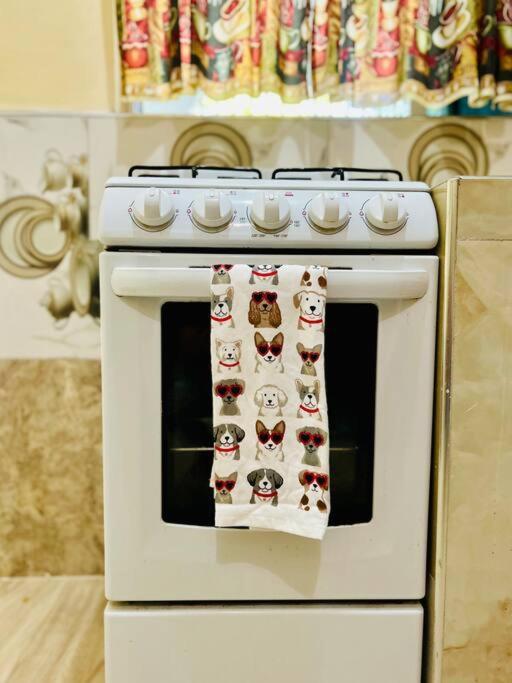 Apartment With Fully Equipped Kitchen In