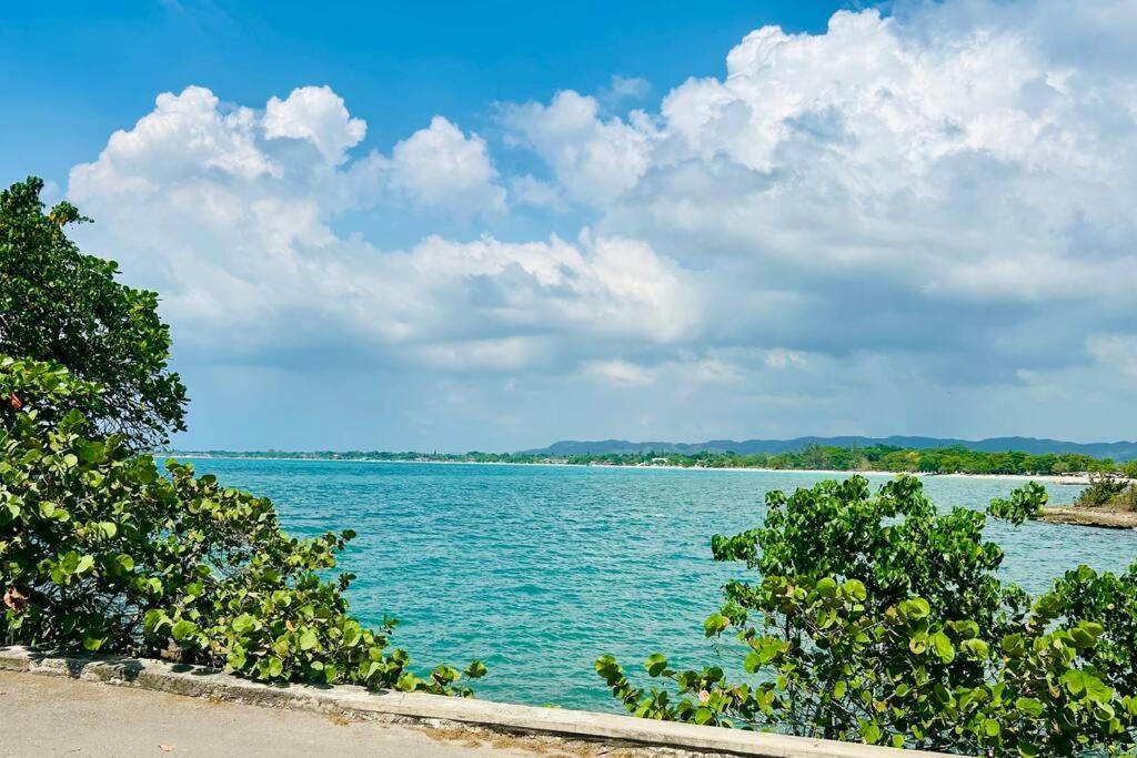 With Fully Equipped Kitchen In * Negril