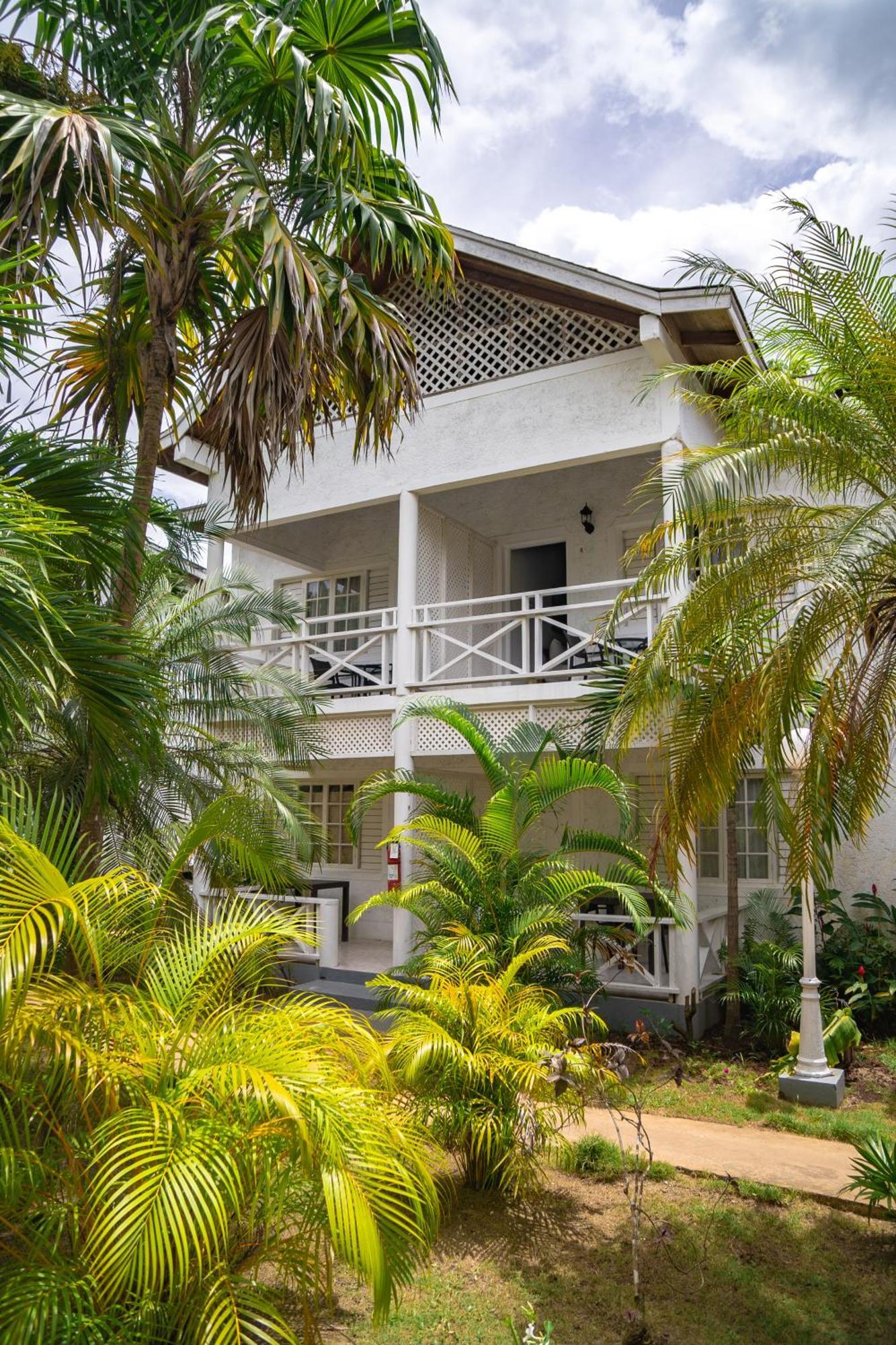 Hotel Merrils Ii