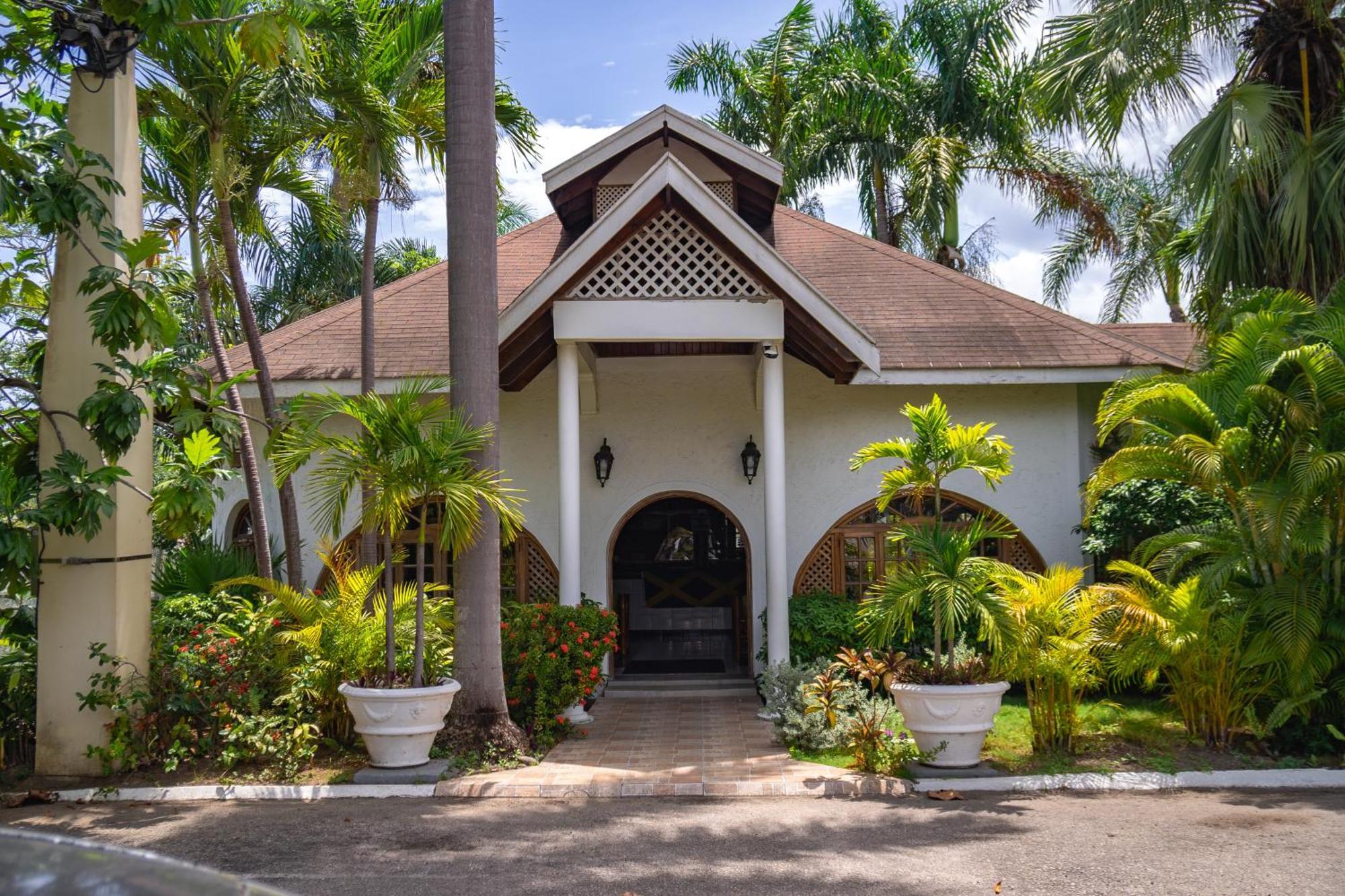 Merrils Ii Hotel 3*