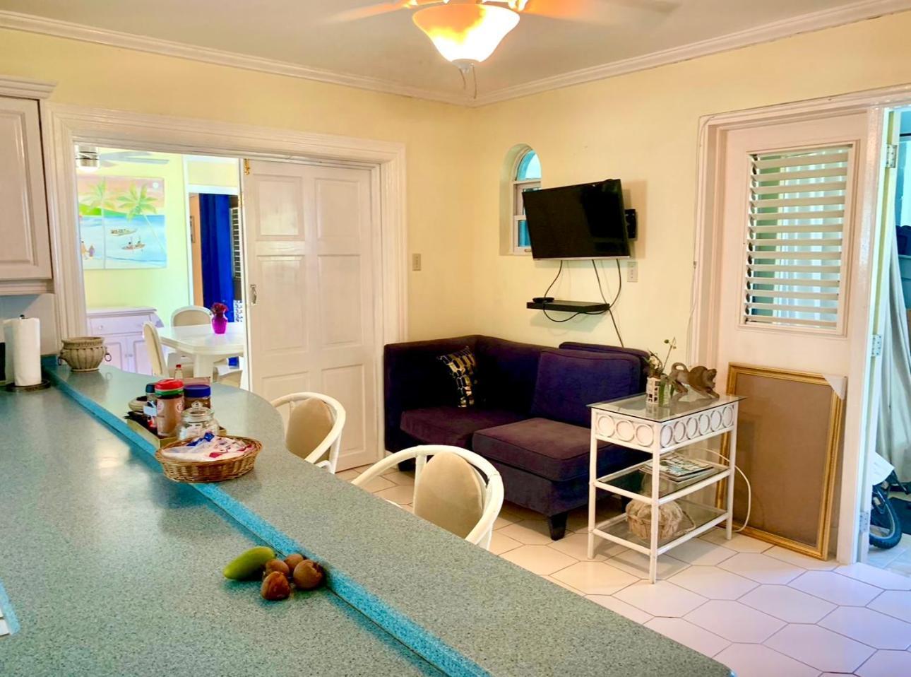 Apartment Casa Mire-lee, Seaside Serenity At 7 Miles Beach, Point Village Negril