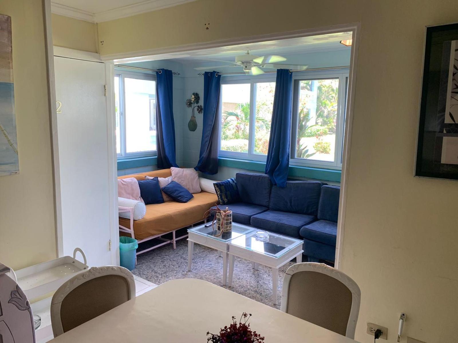 Casa Mire-lee, Seaside Serenity At 7 Miles Beach, Point Village *