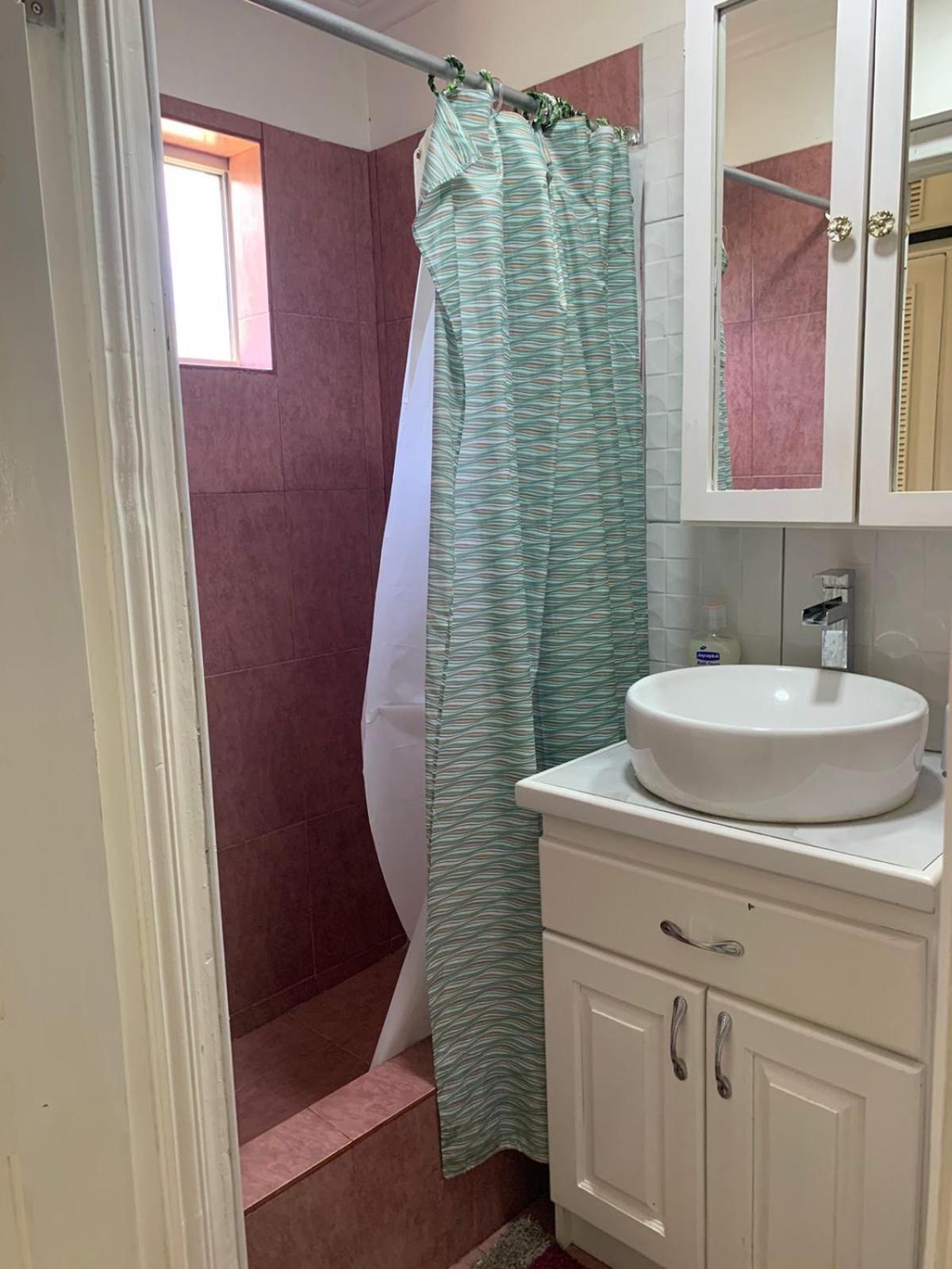 Casa Mire-lee, Seaside Serenity At 7 Miles Beach, Point Village Apartment *