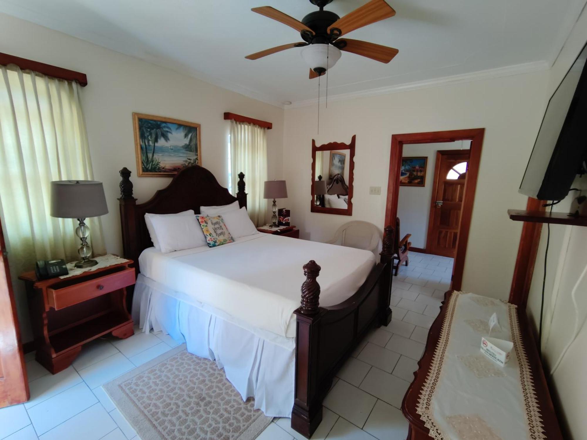 Rayon Hotel Negril