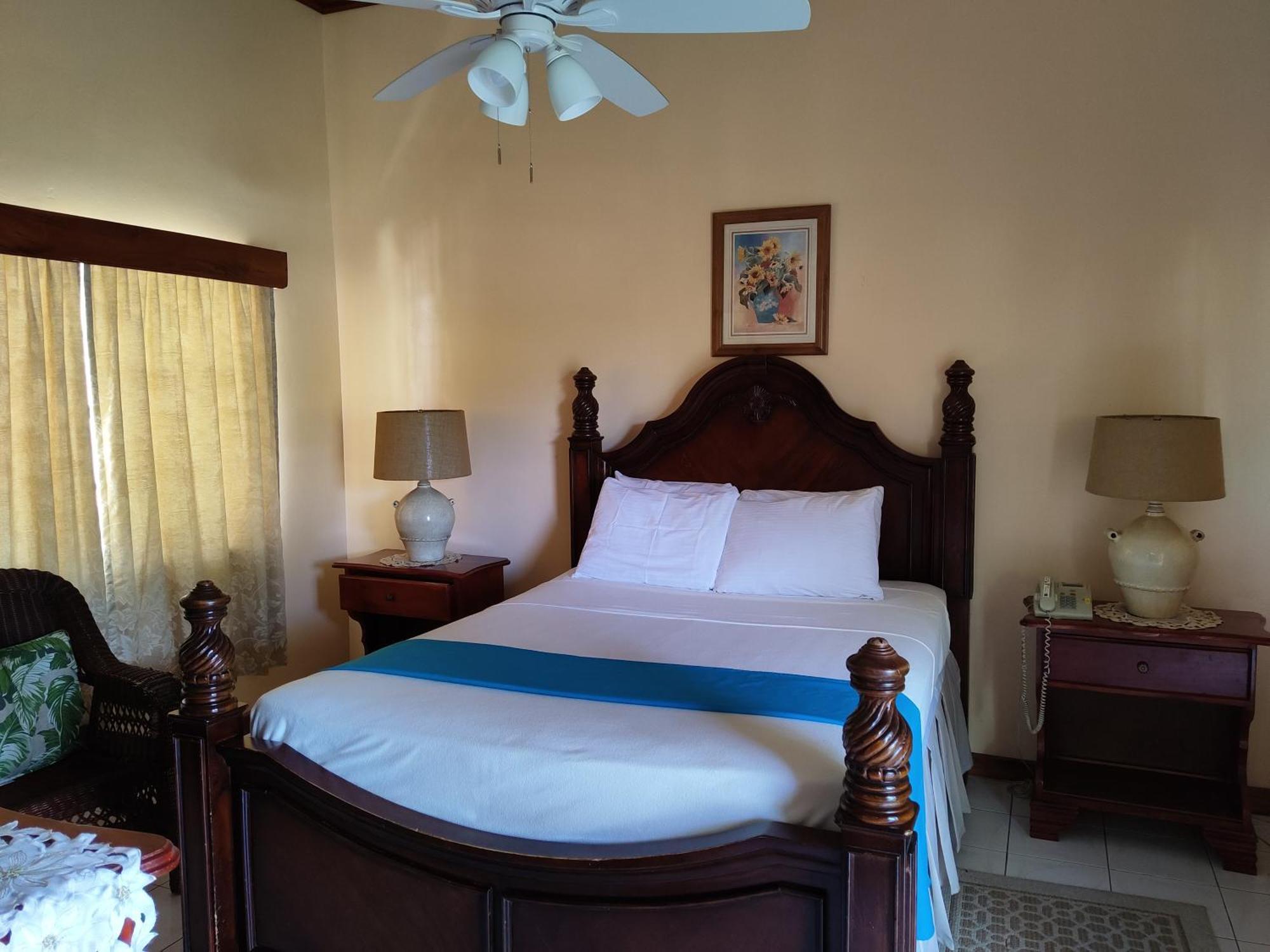 Rayon Hotel