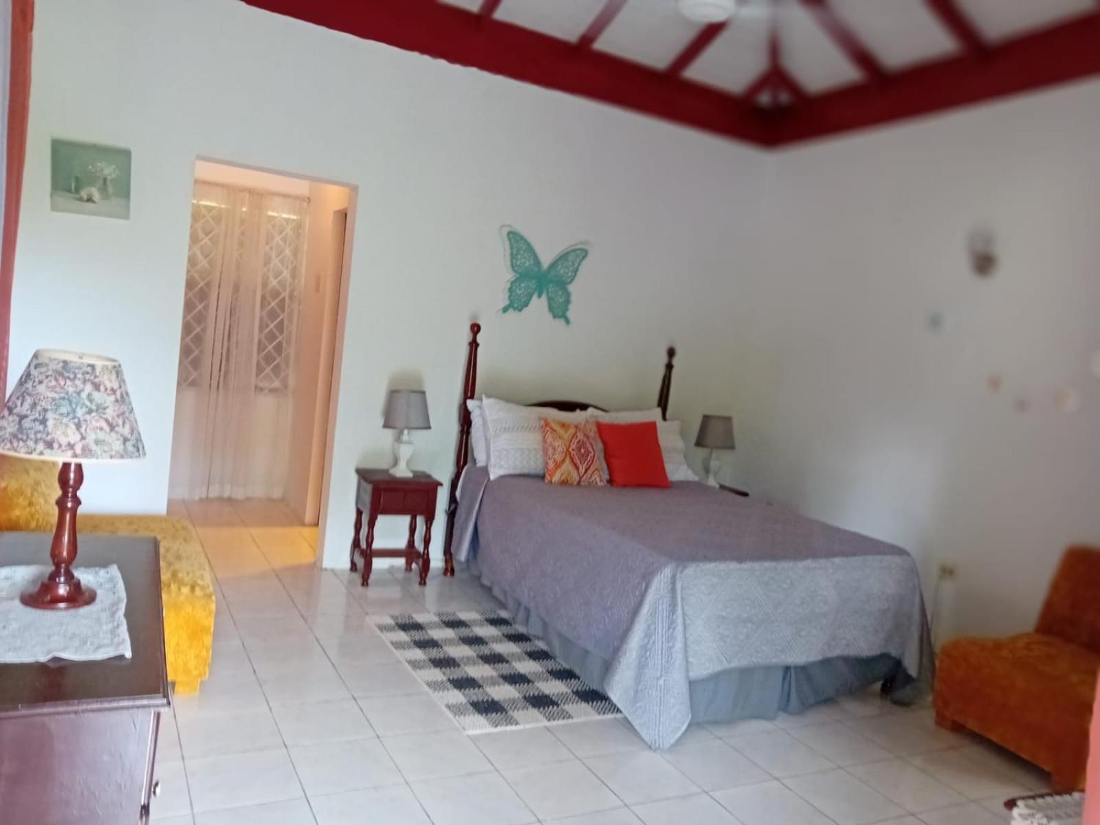 Marge's Vacation * Negril