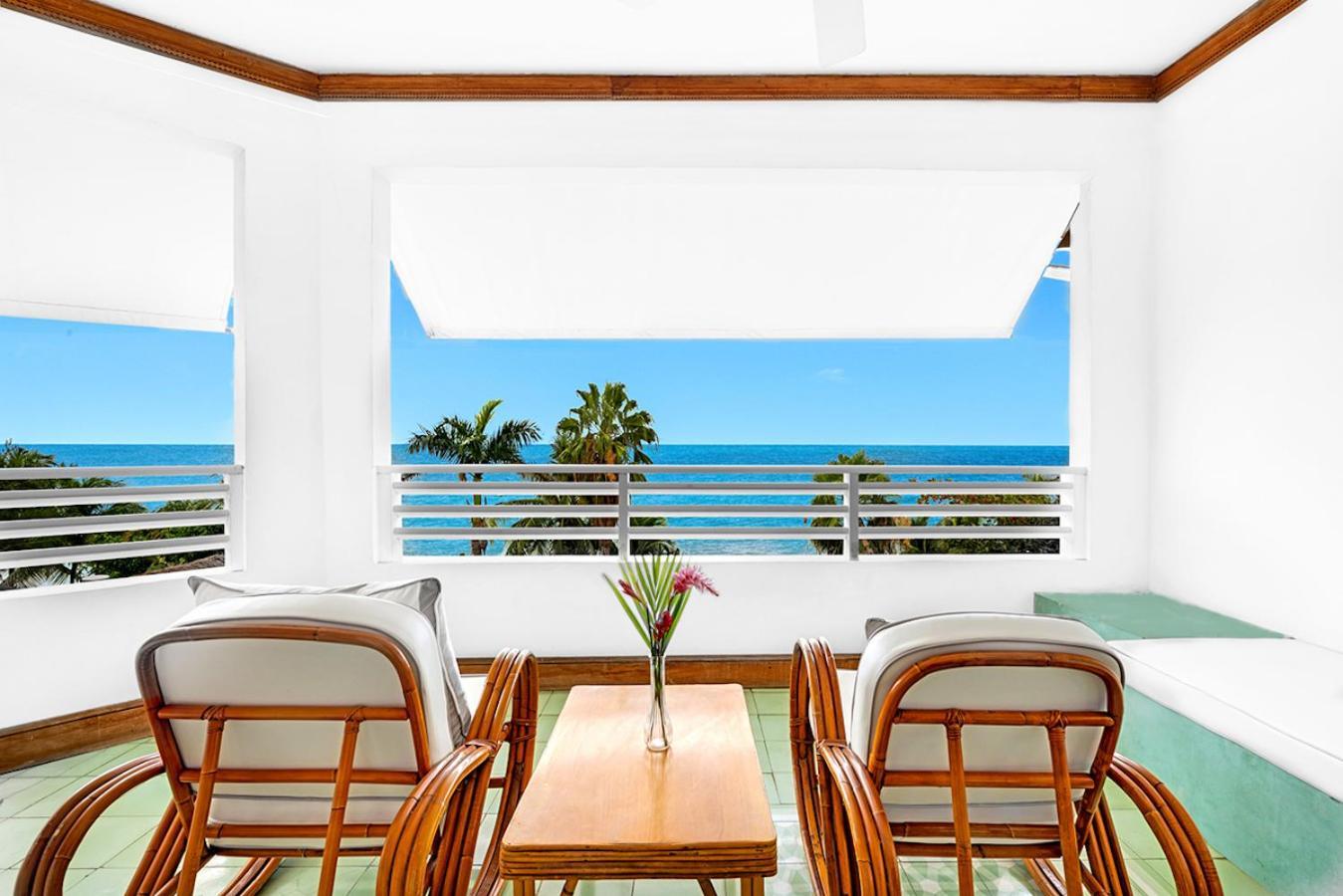 Resort Couples Swept Away (adults Only) 5*