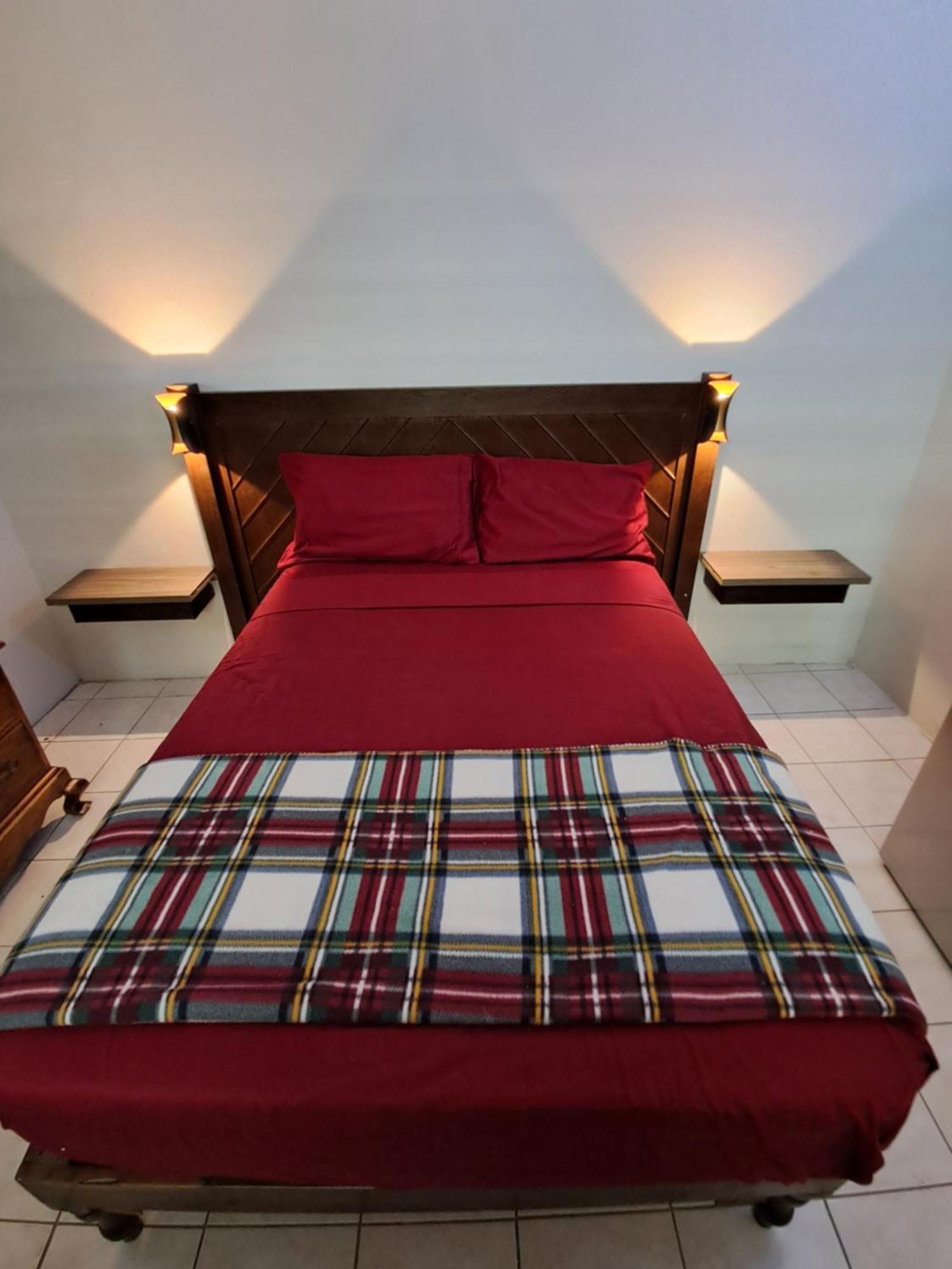 Hotel Mom's Place Negril