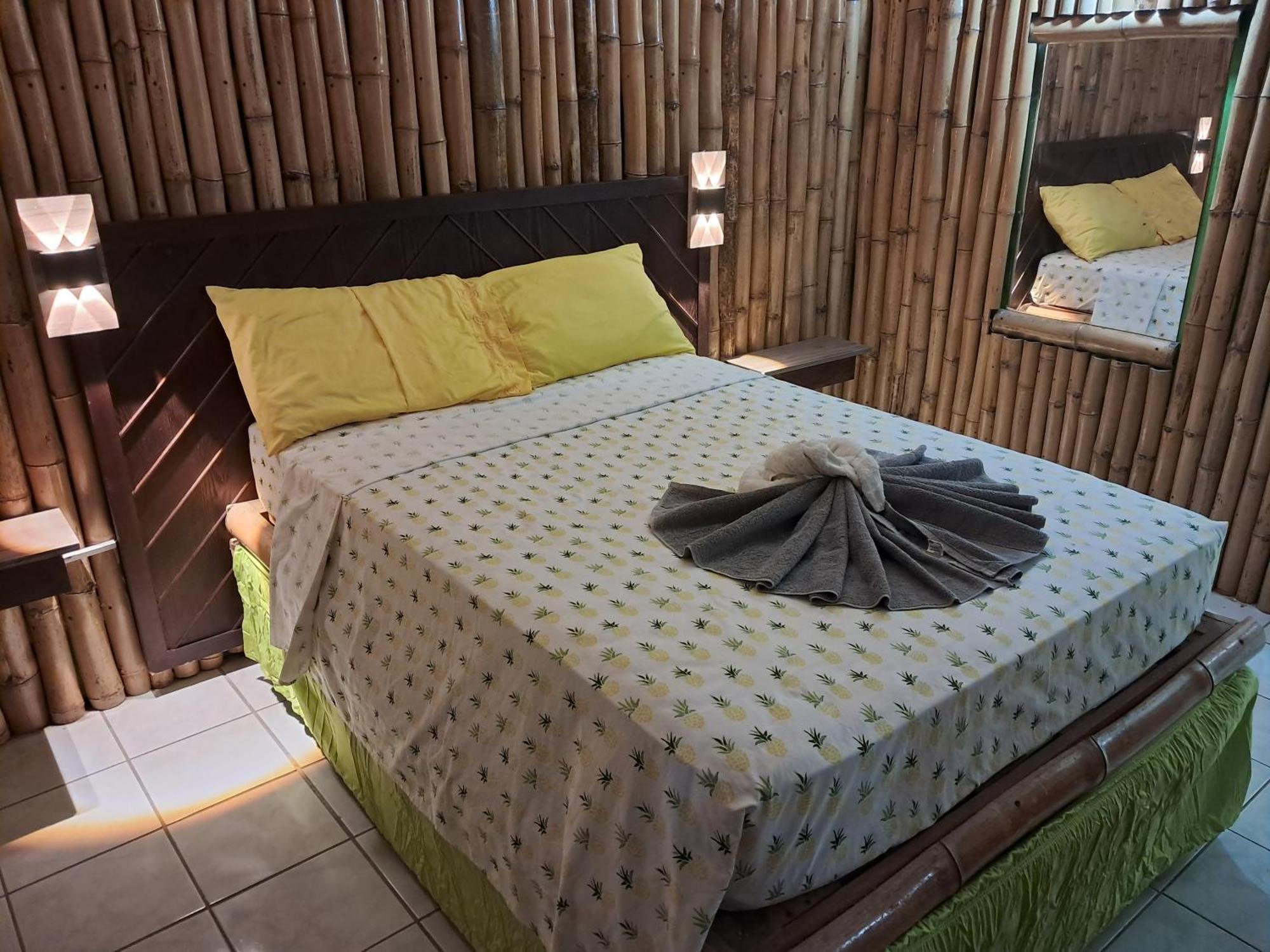 Hotel Mom's Place Negril