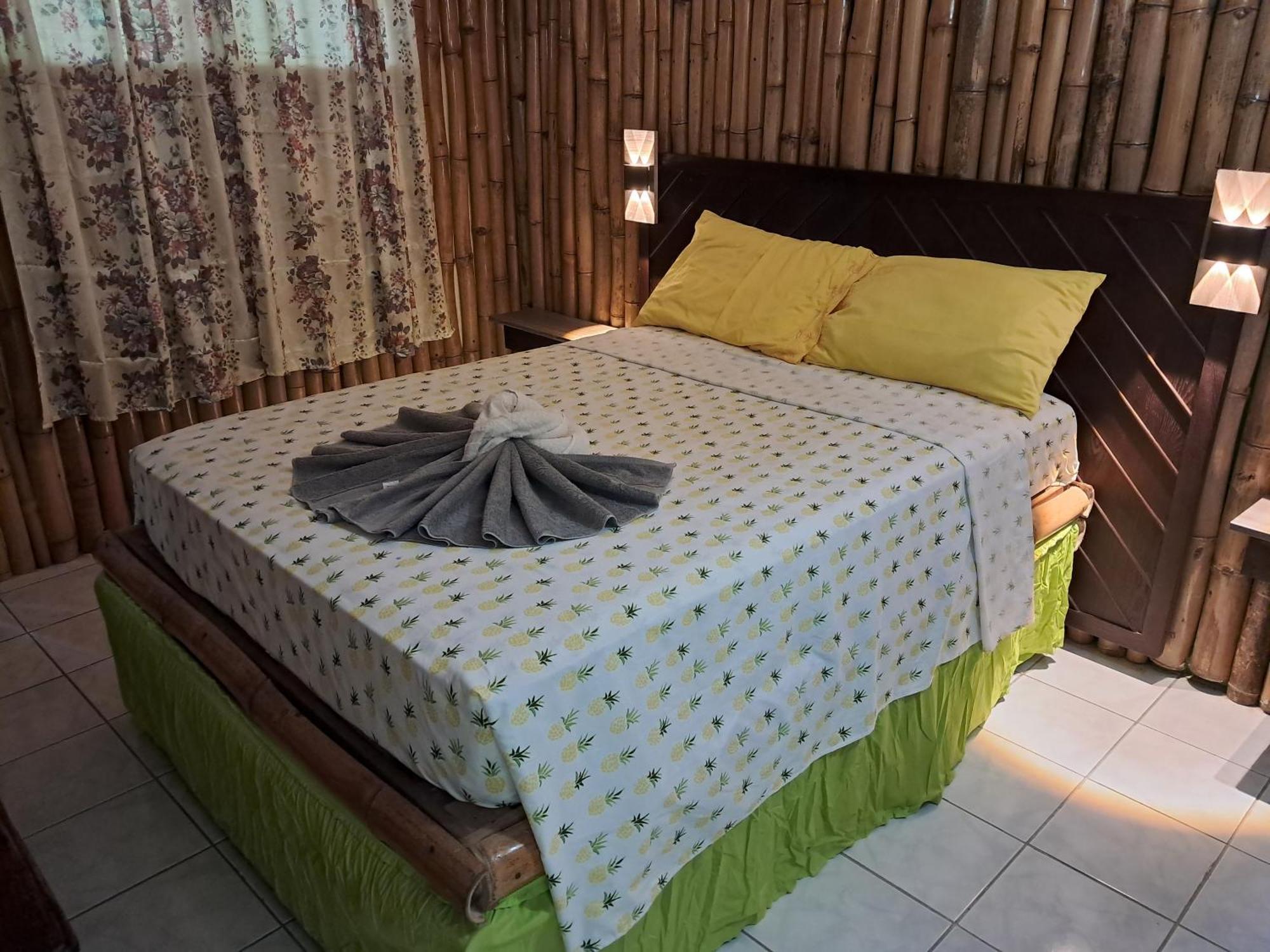 Mom's Place Hotel 4*