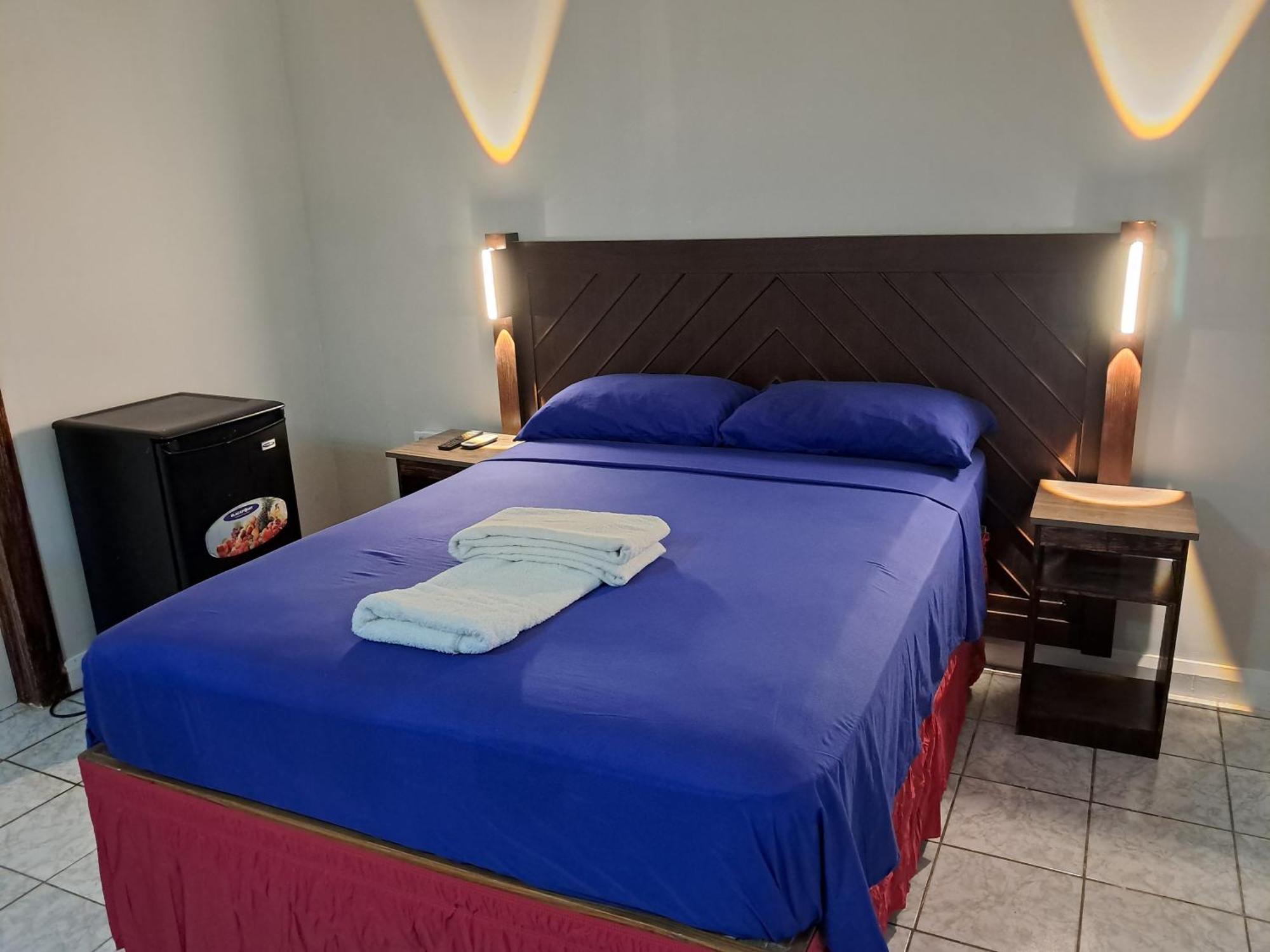 Mom's Place 4*