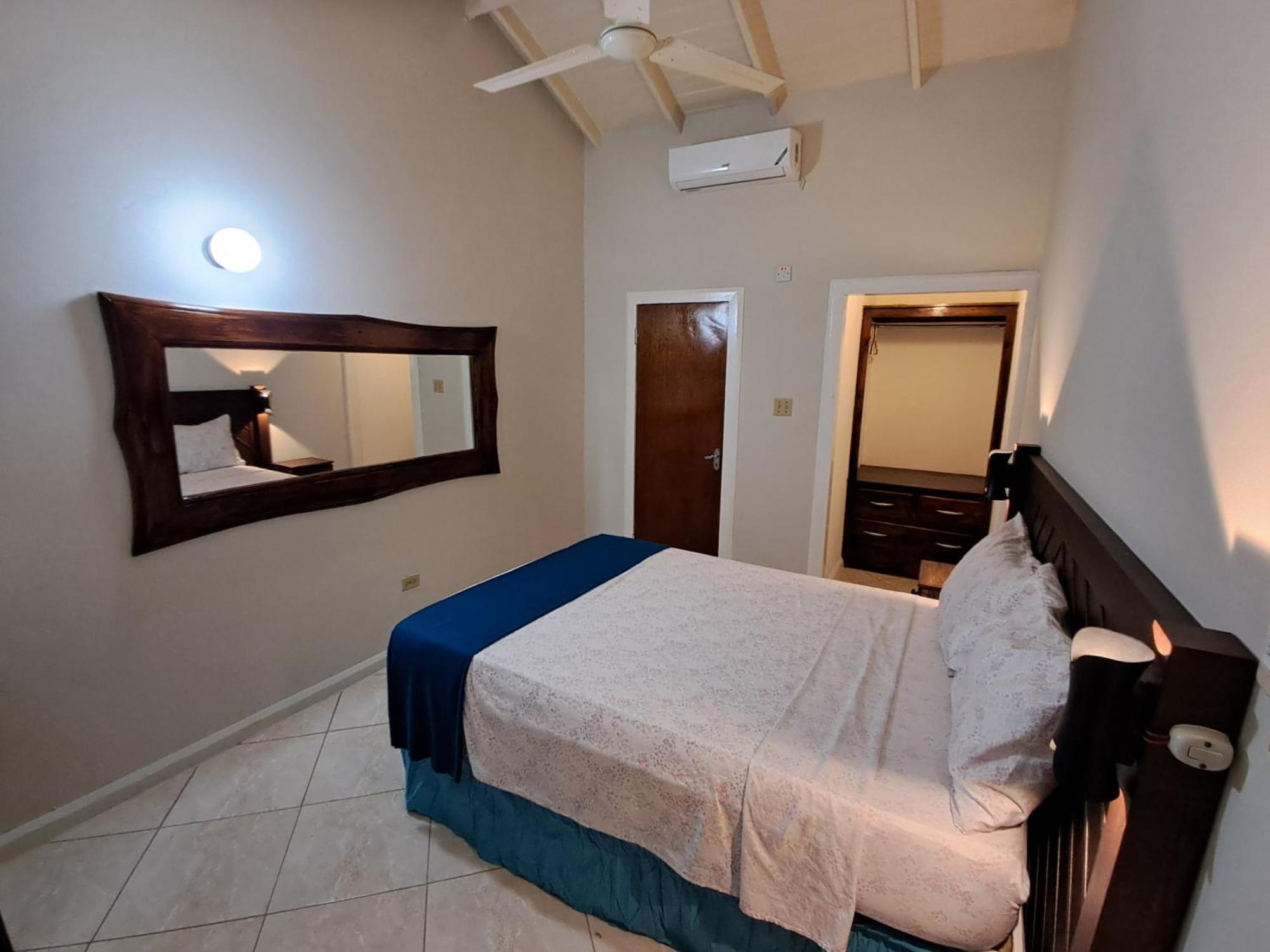Mom's Place 4*