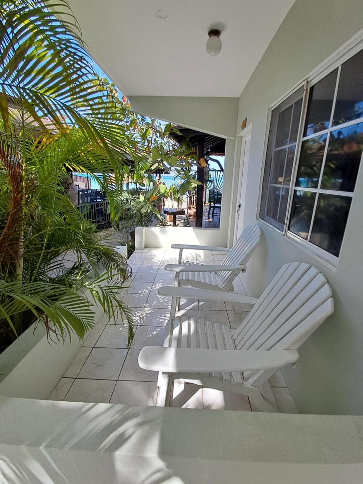 Mom's Place Hotel 4*
