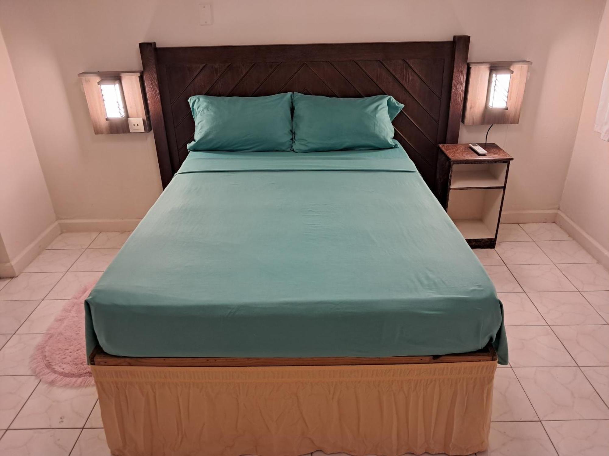 Hotel Mom's Place Negril