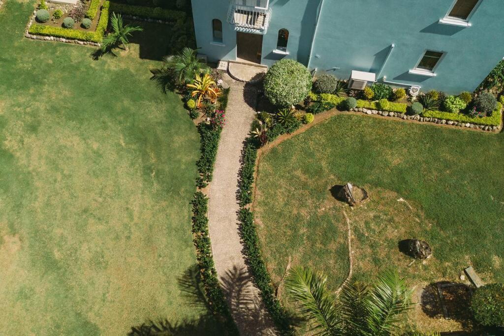 Palm Point - Townhouse Steps From The Beach! Apartment Negril