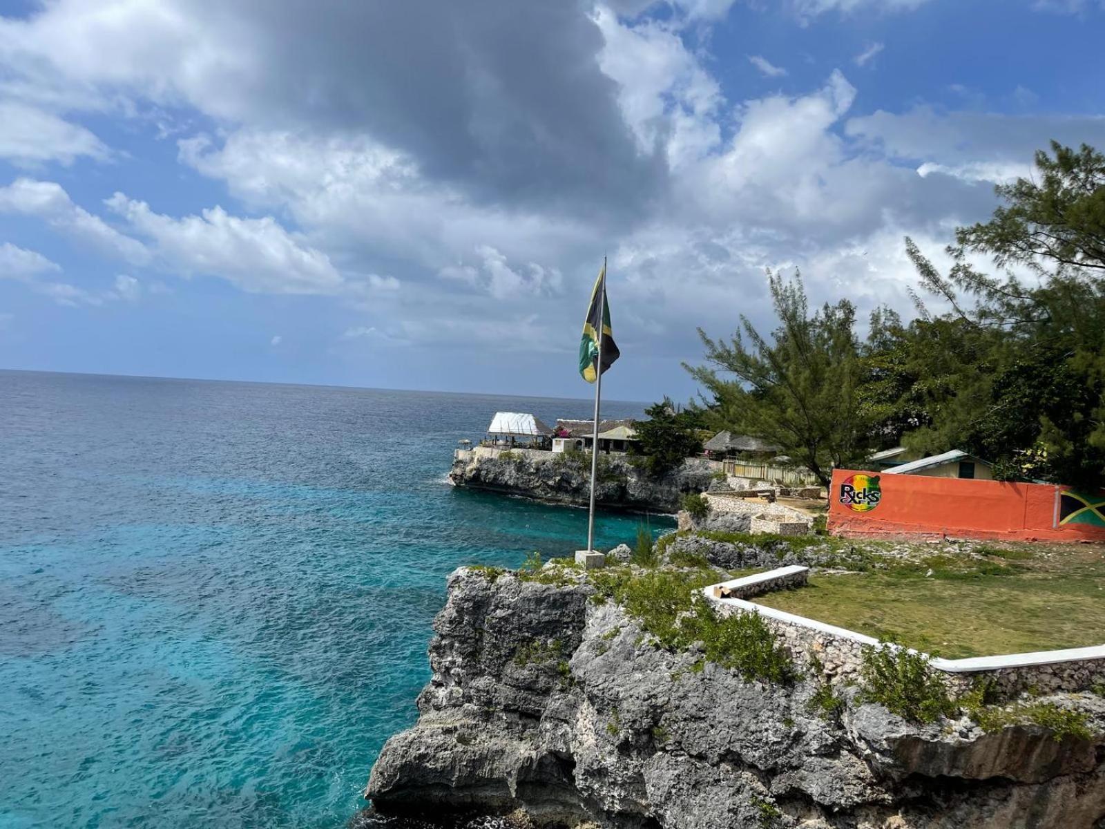 Marriott At Little Bay Country Club * Negril
