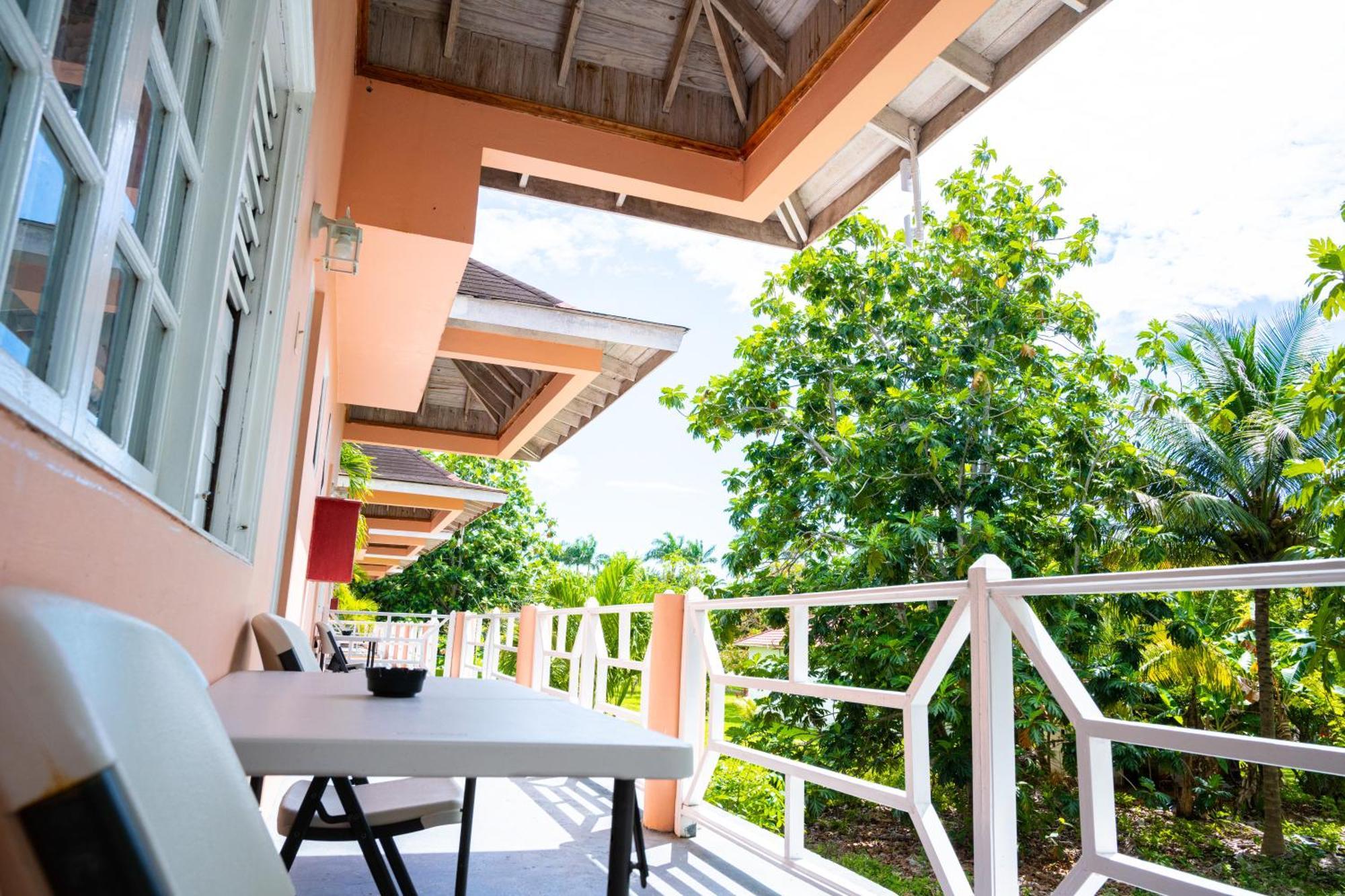 Hotel Shields Negril