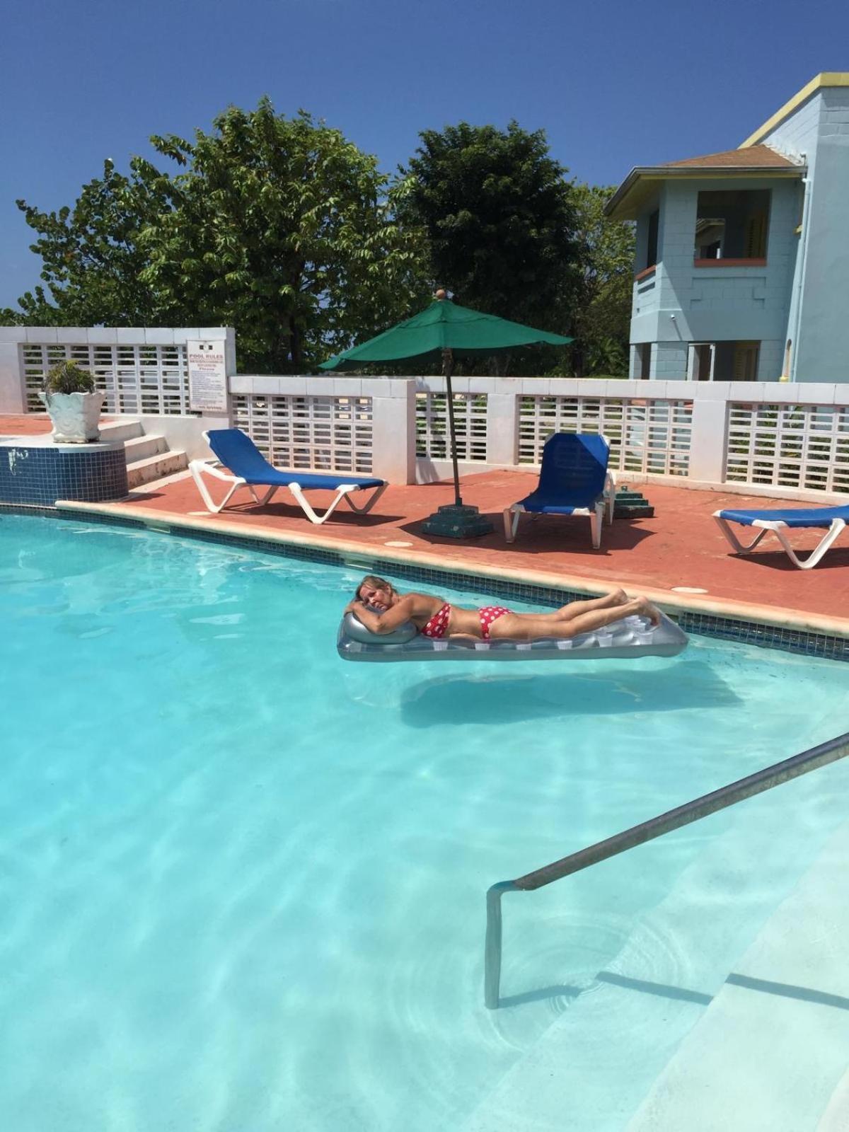 1 Bed Ocean View Apartment *