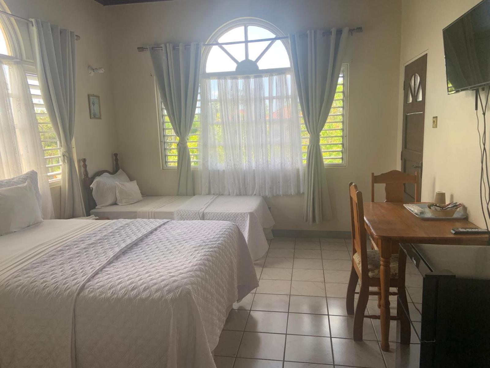 Nelsons Retreat * Negril