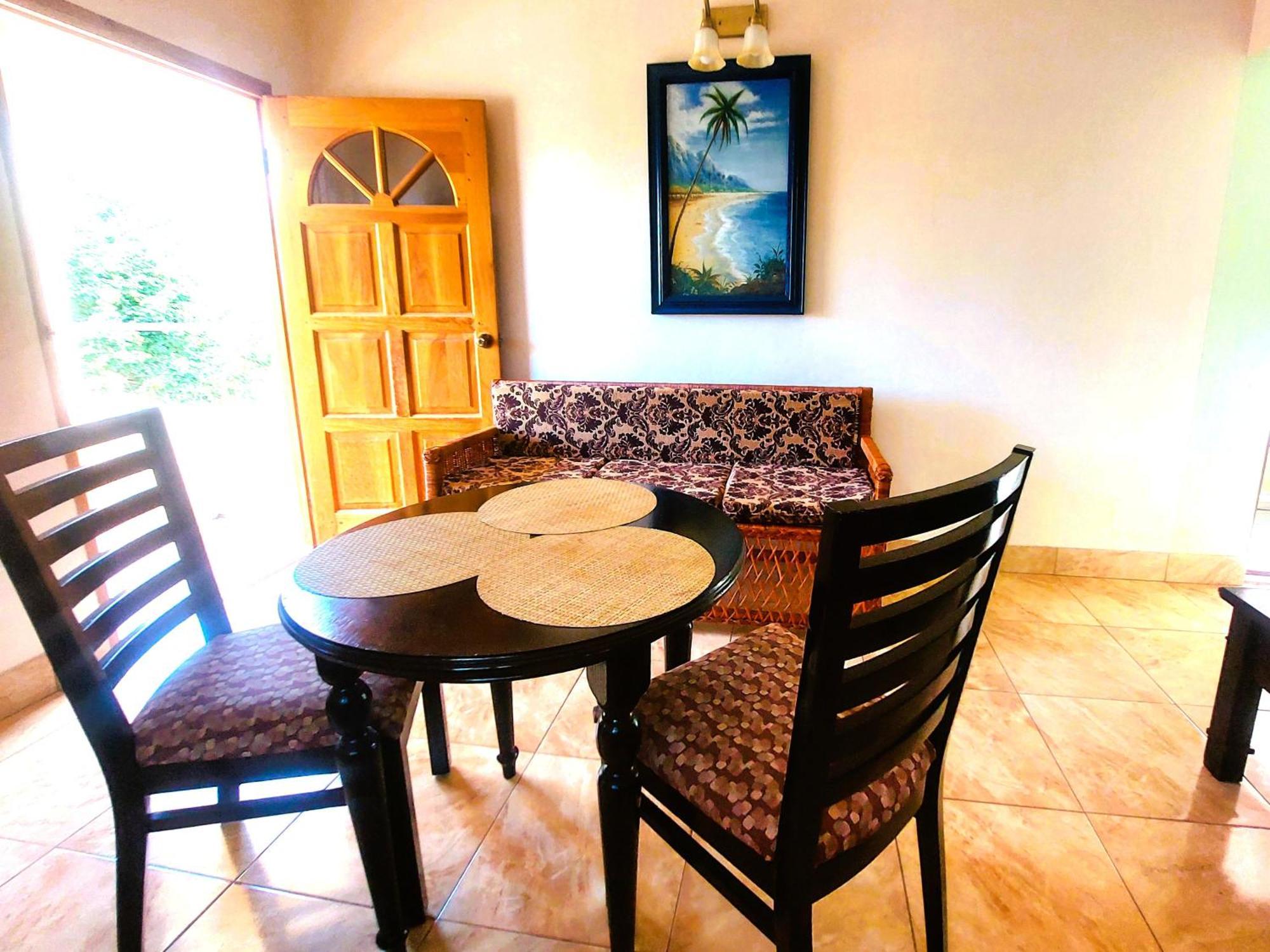 Guest house The Stoney Gate *