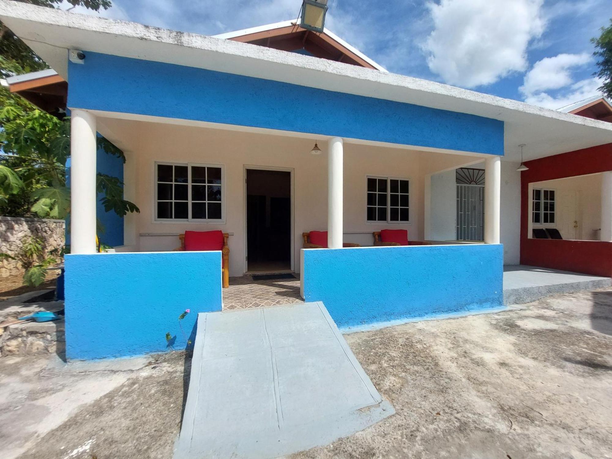 Guest house The Stoney Gate *