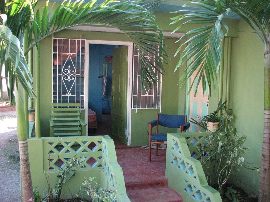 T&t - Tatty And Tony Apartment *