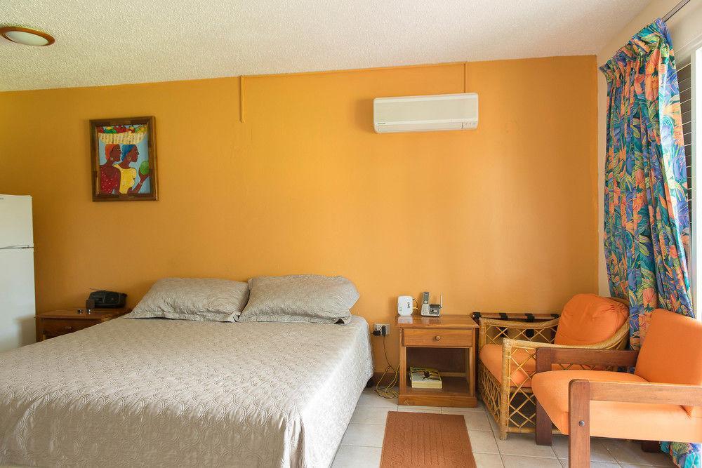 Apartment Sea Breeze - *