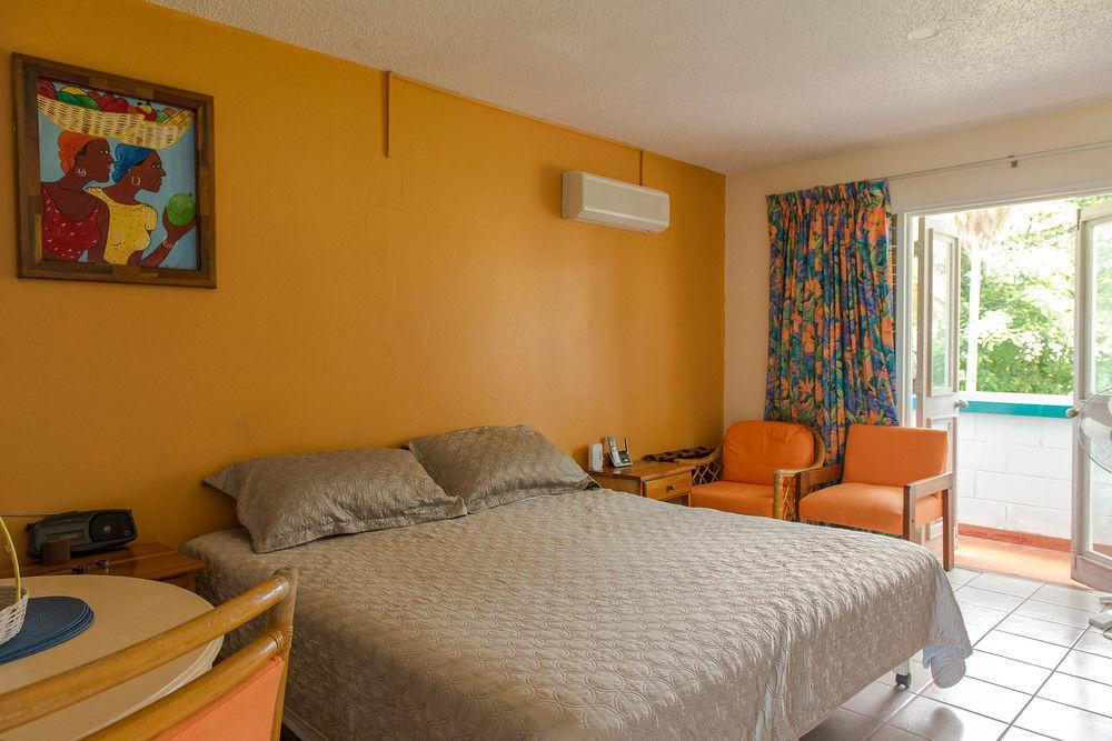 Apartment Sea Breeze - *